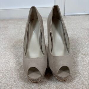 ALDO Peep Toe Platform Heels Studded Stiletto Heel Women's Size 8 Tan Suede